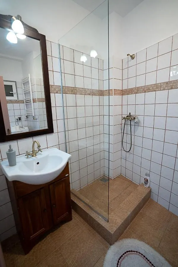 Cismigiu Garden Apartment Bucharest